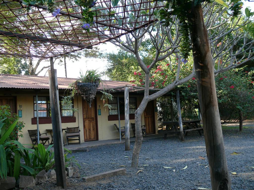 Zigzag Town Lodge Livingstone Exterior photo
