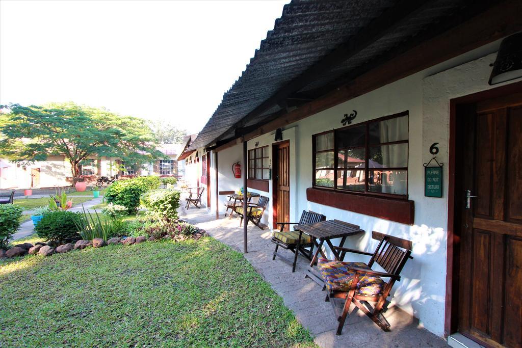 Zigzag Town Lodge Livingstone Exterior photo